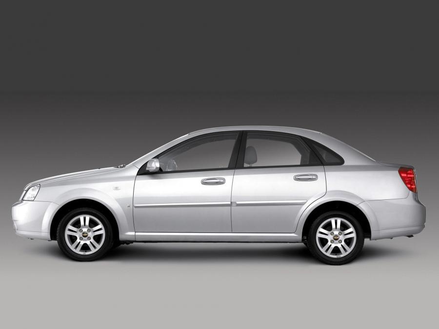 Chevrolet Optra Sedan 2004 года  (CA) (фото 4 из 12)